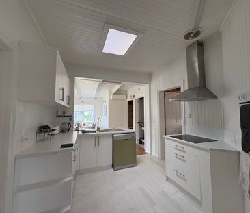 Love Living Here! - Photo 3