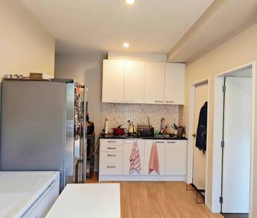 Private & Peaceful 2-Bedroom Flat - Photo 1