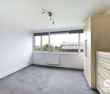 Romford Road, Chigwell, Essex, IG7 - Photo 6