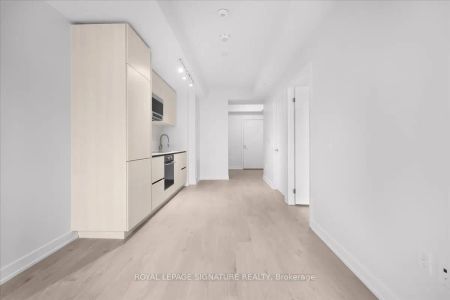 110 Broadway Avenue #1503S - Photo 2