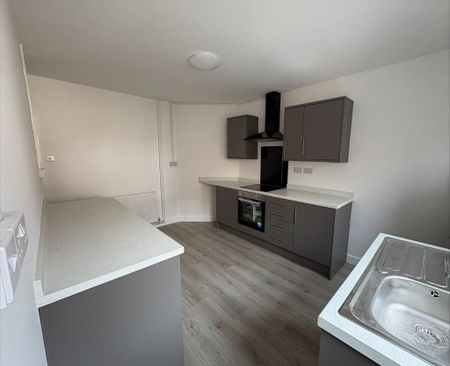 2 bedroom terraced house to rent - Photo 4