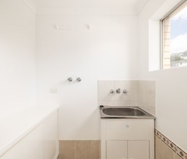 9/61 Hillside Cres, Hamilton QLD 4007 - Apartment For Rent | Domain - Photo 3