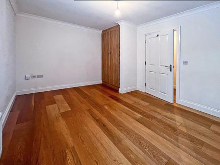 Waleron Road, Fleet, Hampshire, GU51 - Photo 4