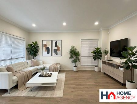 Spacious 5 Bedroom Family Home with Multiple Living Areas, Solar & EV Charger - Photo 2