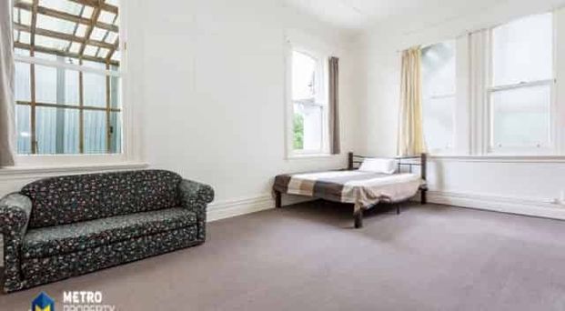 Sunny Bright Rooms *Two Weeks Rent Free - Photo 1