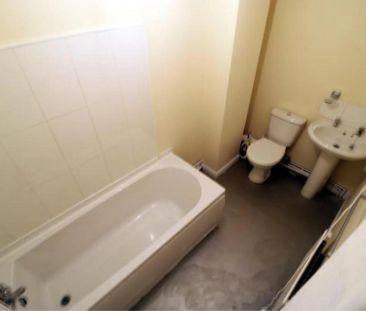 **NO DEPOSIT OPTION AVAILABLE** A Two bedroom terrace property feat... - Photo 6