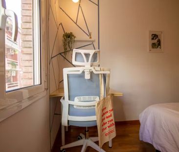 Carrer d'Amigó, Barcelona, Catalonia 08021 - Photo 3