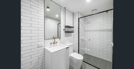 Spacious and well designed open plan living - Photo 5