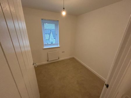 3 bedroom semi-detached house to rent - Photo 3
