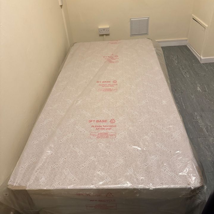 Room in a Shared Flat, Colindale, NW9 - Photo 1