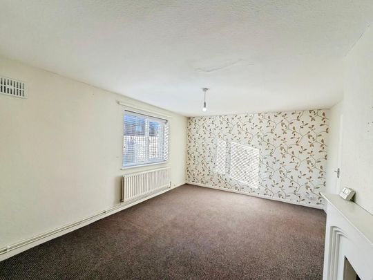 3 bedroom end of terrace house to rent - Photo 1