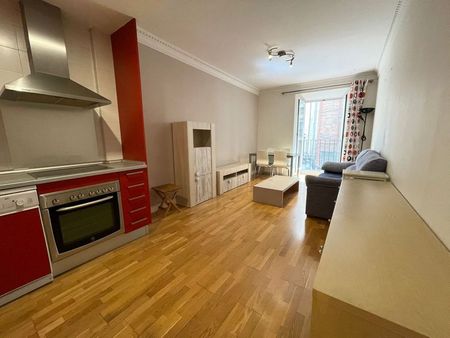 Alquiler de piso en Calle de San Bartolomé - Photo 4