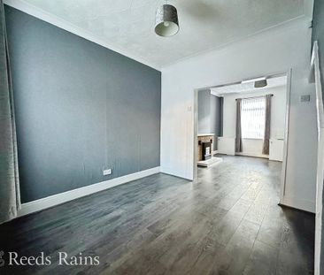 2 bedroom terraced house to rent - Photo 4