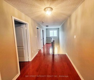 Detached Home For Lease | N9249654 - Photo 6