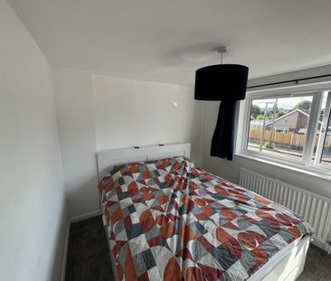 3 bedroom semi-detached house to rent - Photo 5