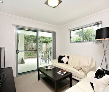 4/51 Lambert Road, INDOOROOPILLY - Photo 1