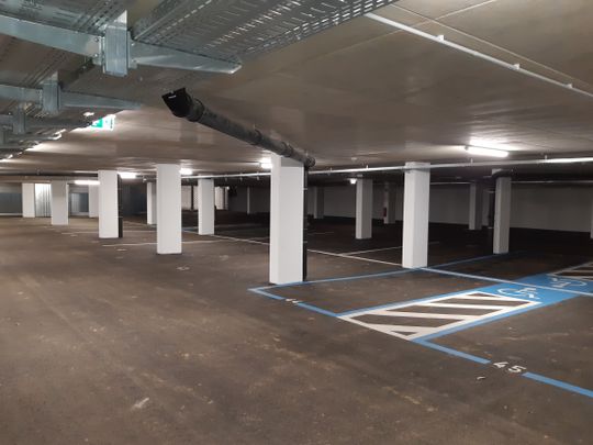 LETZTES OG: SCHÖNE 2-ZIMMERWOHNUNG MIT TOP AUSSTATTUNG+ BALKON + TG MIT AKTION 1 MONAT MIETFREI - Foto 1