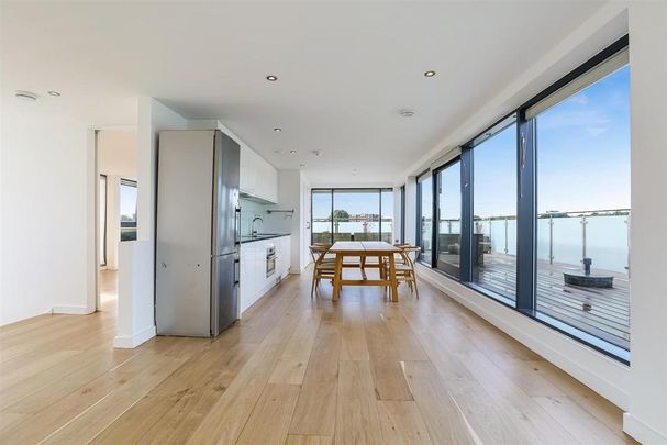 2 bedroom penthouse to rent - Photo 1