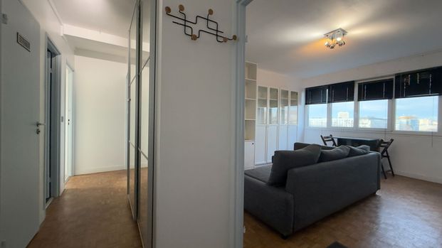 Appartement a louer Paris - Loyer €1 580/mois charges comprises ** - Photo 1