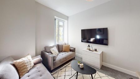 5 bedroom flat to rent - Photo 2