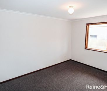 NEAT AND TIDY TWO BEDROOM - Photo 6