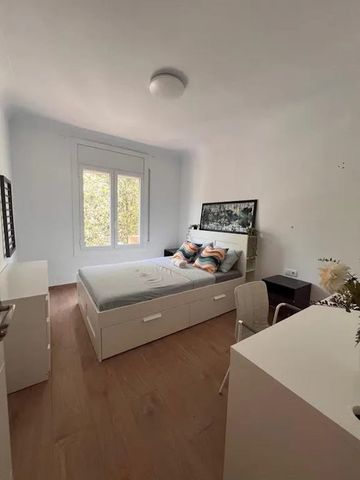 Carrer dAragó, Barcelona, Catalonia 08011 - Photo 3