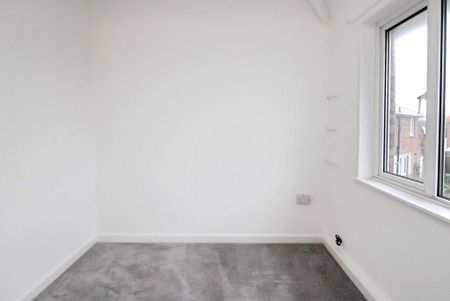 3 bedroom end of terrace house to rent - Photo 3