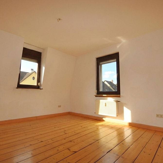RESERVIERT - Hübsche 3 Zimmer Altbauwohnung mit großer Terrasse in Knielingen - Photo 1