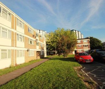 Eden Close, Slough, SL3 - Photo 1