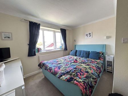 4 bedroom detached house to rent - Photo 4