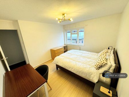 3 bedroom terraced house to rent - Photo 3