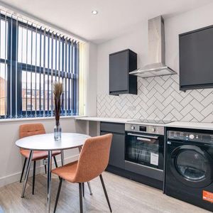 1 bedroom flat to rent - Photo 2