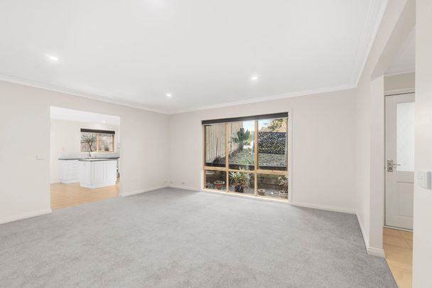 97 Manchester Road, Mooroolbark - Photo 1