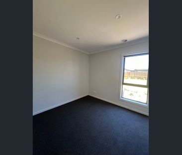 12 Harshaw Road, Thornhill Park, Vic 3335 - Photo 1