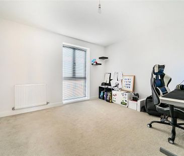 4 bedroom semi-detached house to rent - Photo 5