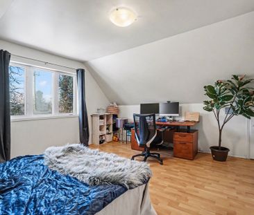 For Lease - 90 Withrow Avenue, Meadowlands - Crestview and Area, On... - Photo 4