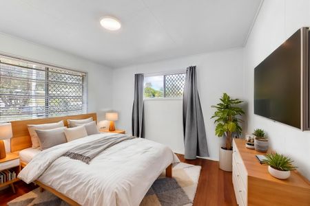 Well-Presented Family Home in Prime Sunnybank Location - Photo 2