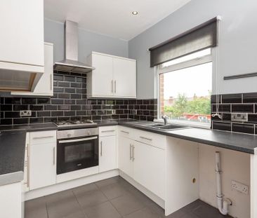 2 bedroom semi-detached house to rent - Photo 5