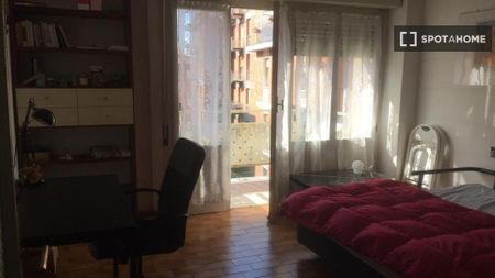 bologna, Emilia-Romagna 40122 - Photo 4