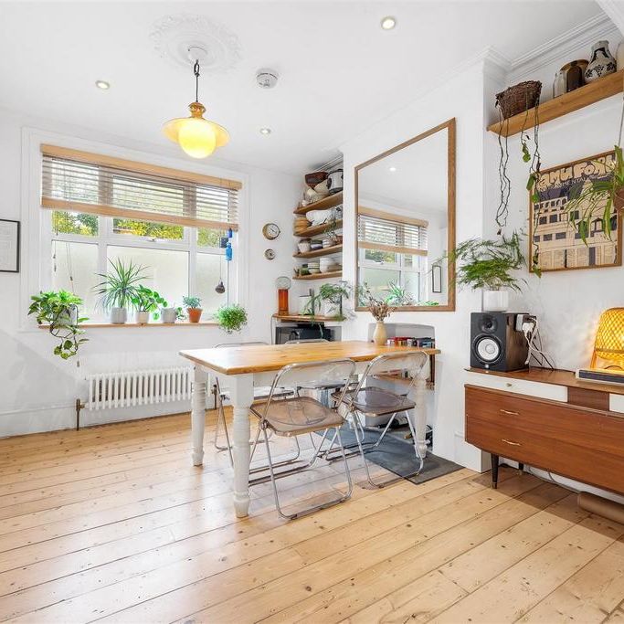 2 bedroom end of terrace house to rent - Photo 1