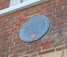 1 BEDROOM Apartment - Ground Floor - Photo 4