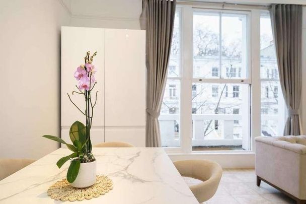 Palace Gardens Terrace, Kensington, W8 - Photo 1