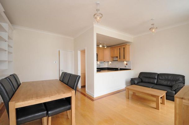 2 bedroom flat to rent - Photo 1