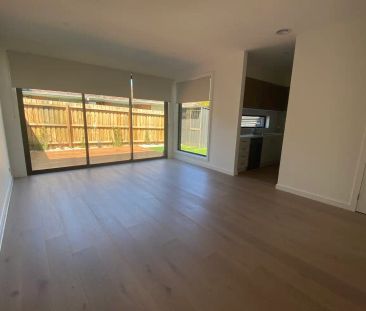 61B Leamington Street, Reservoir VIC 3073 - Photo 3