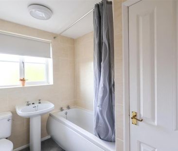 2 bedroom end of terrace house to rent - Photo 6