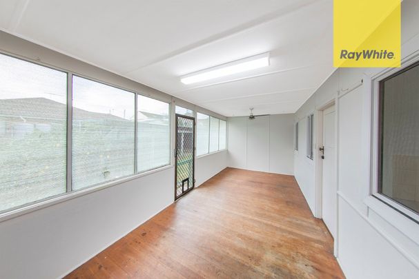 WARM AND COZY HOME OFFERED! READY TO MOVE IN! - Photo 1