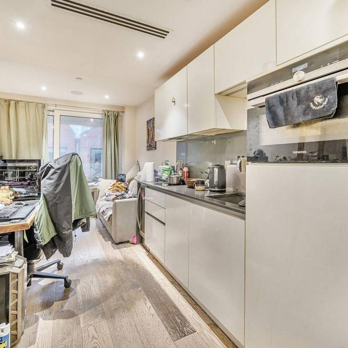 1 bedroom flat to rent - Photo 1