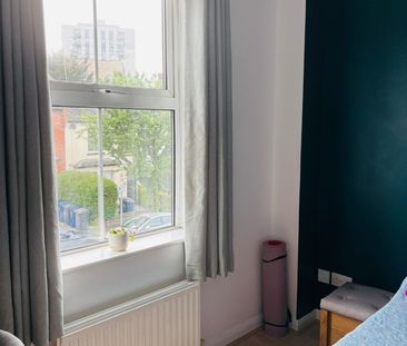 3 Bed Flat, Crewys Road, NW2 - Photo 1