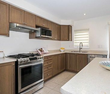 For Lease - 17 Raithby Crescent Unit# Main Floor, Ajax, Ontario - Photo 3