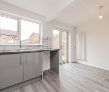 3 bed House To Let - Photo 4